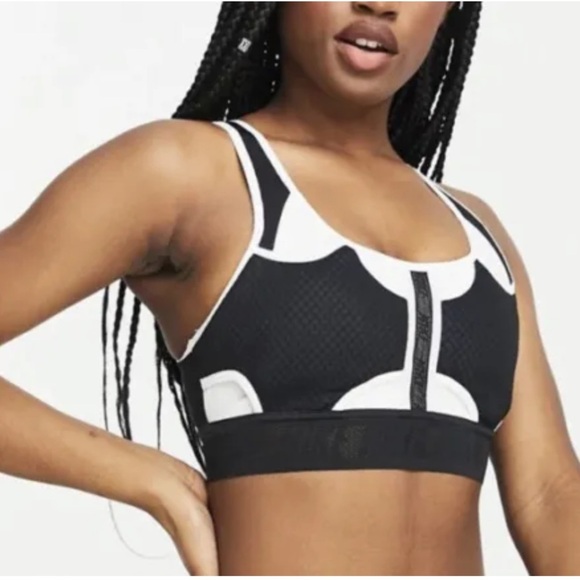 Nike Monochrome Sports Bra - Picture 1 of 4